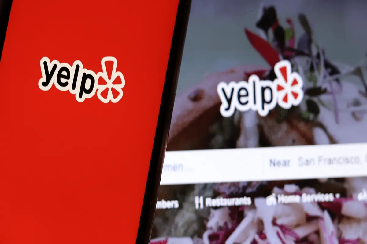 How does yelp make money